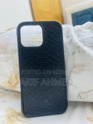 প্রিমিয়াম কেস