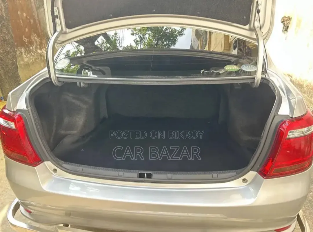 টয়োটা এক্সিও ১.৫ জি ২ডব্লিউডি ২০১৯ রূপালী