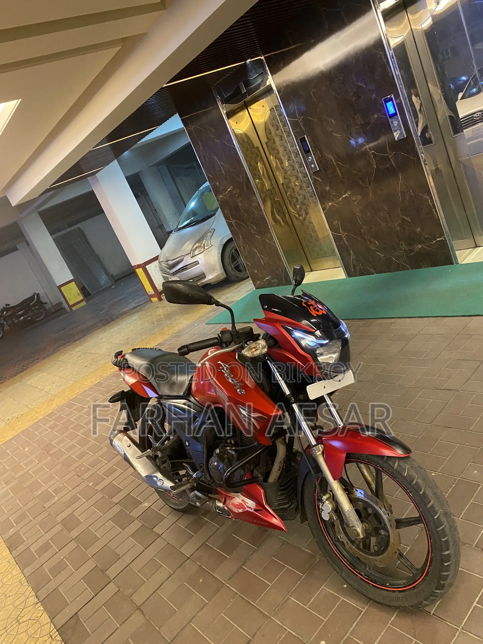 TVS Apache RTR 160 2V 2018 Red