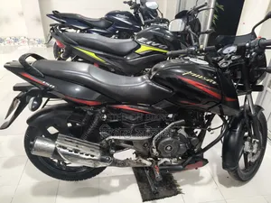 বাজাজ পালসার ১৫০ ২০১২ কালো