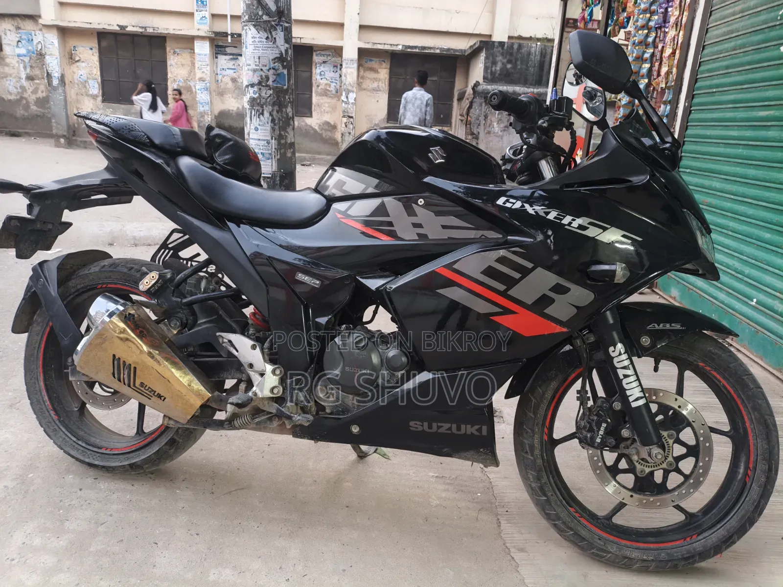 সুজুকি জিক্সার এসএফ ২০২২ কালো