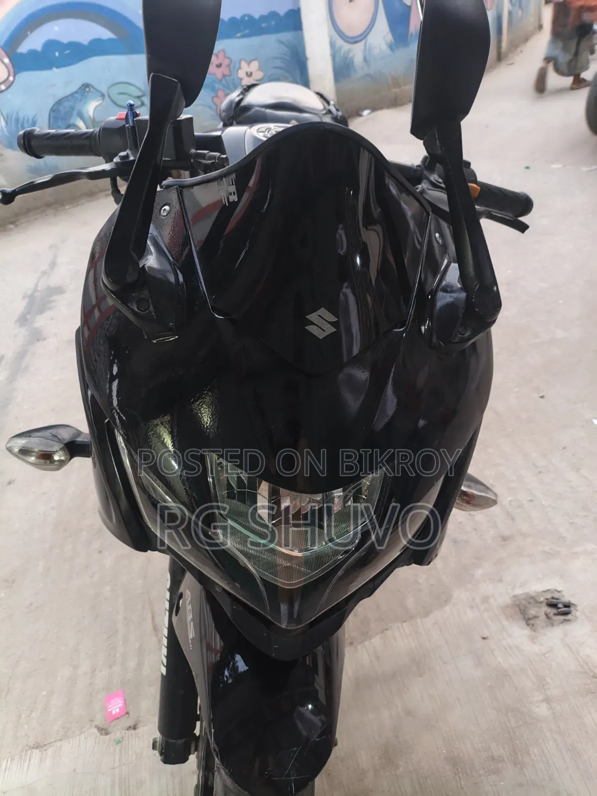 সুজুকি জিক্সার এসএফ ২০২২ কালো