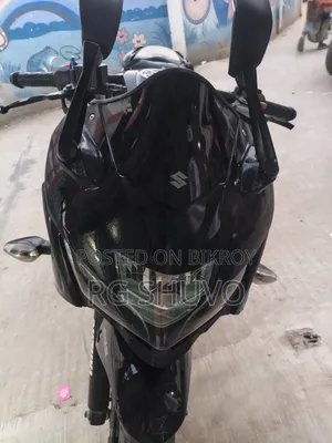 সুজুকি জিক্সার এসএফ ২০২২ কালো