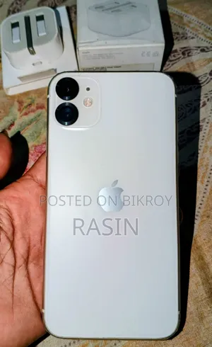 অ্যাপল আইফোন ১১ ১২৮ জিবি হোয়াইট