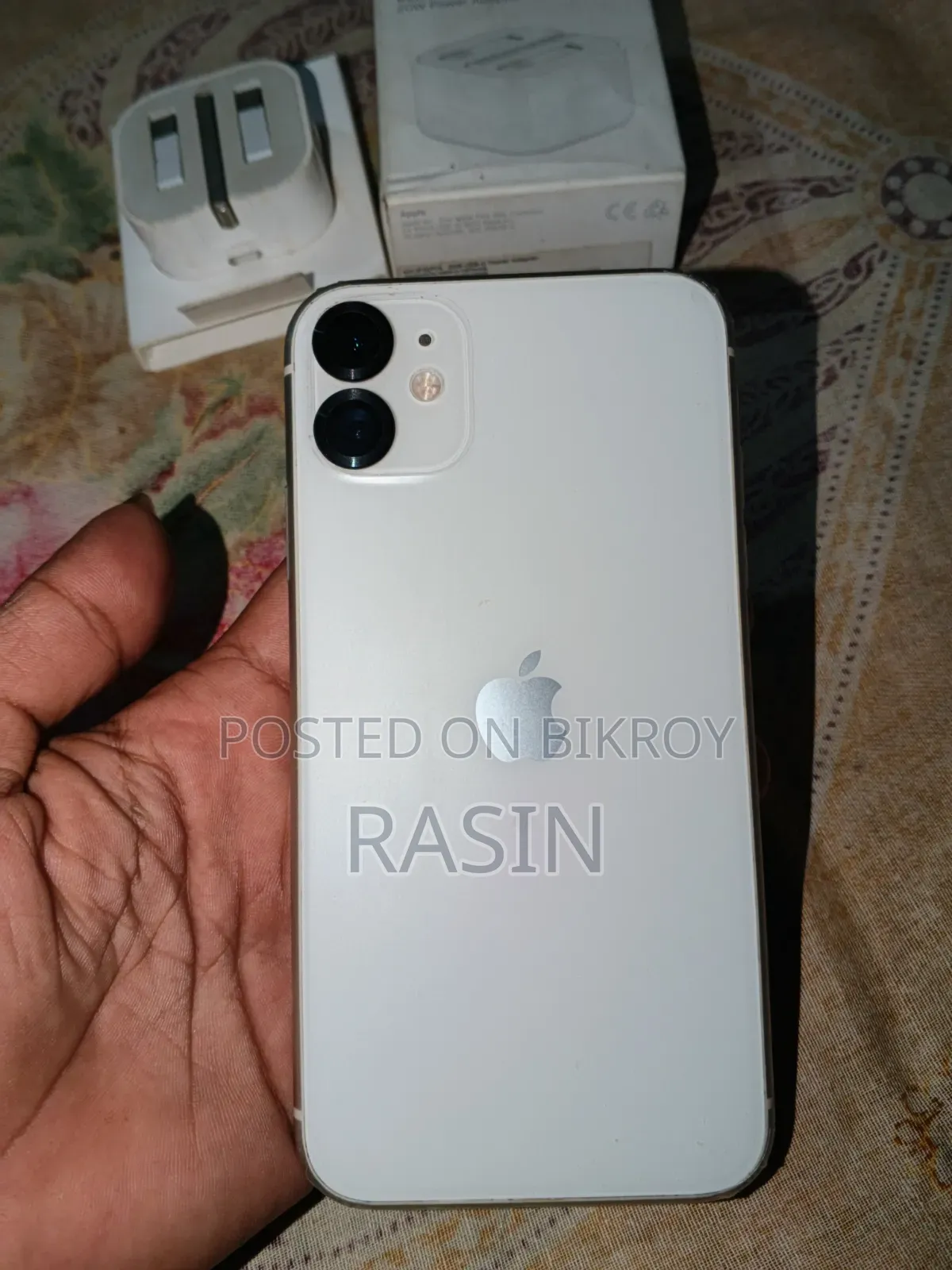 অ্যাপল আইফোন ১১ ১২৮ জিবি হোয়াইট