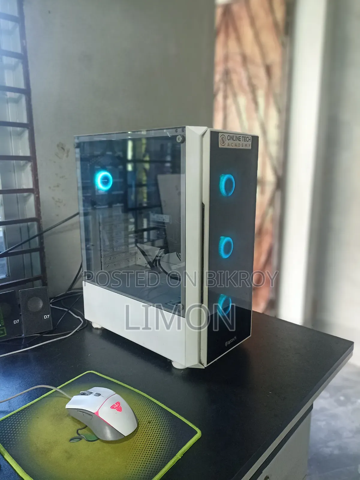 Desktop Computer 8GB AMD Ryzen 5 SSD 500GB