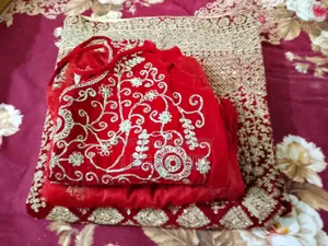 বিক্রয় হবে লেহেঙ্গা।