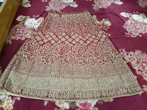 বিক্রয় হবে লেহেঙ্গা।