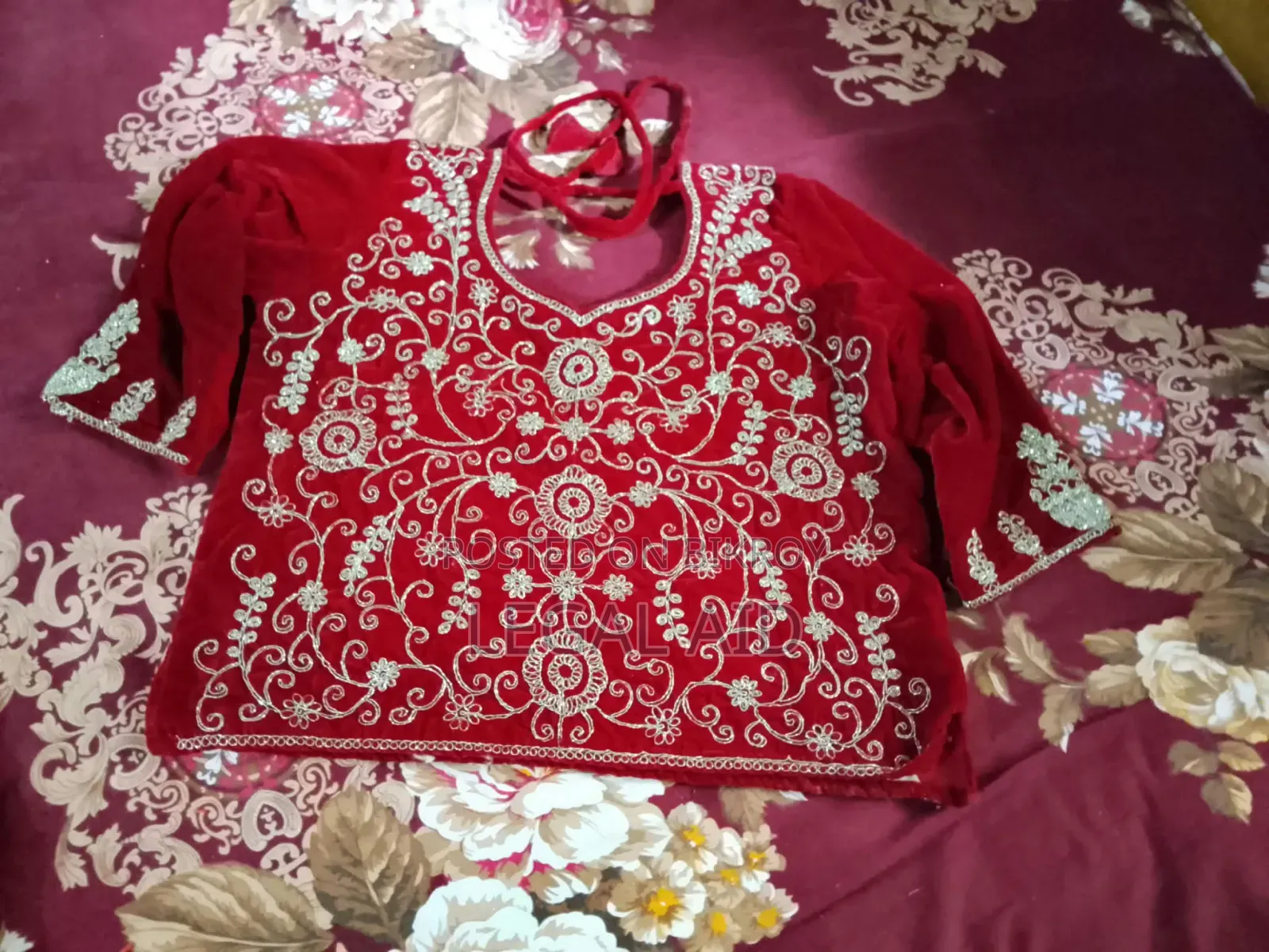 বিক্রয় হবে লেহেঙ্গা।