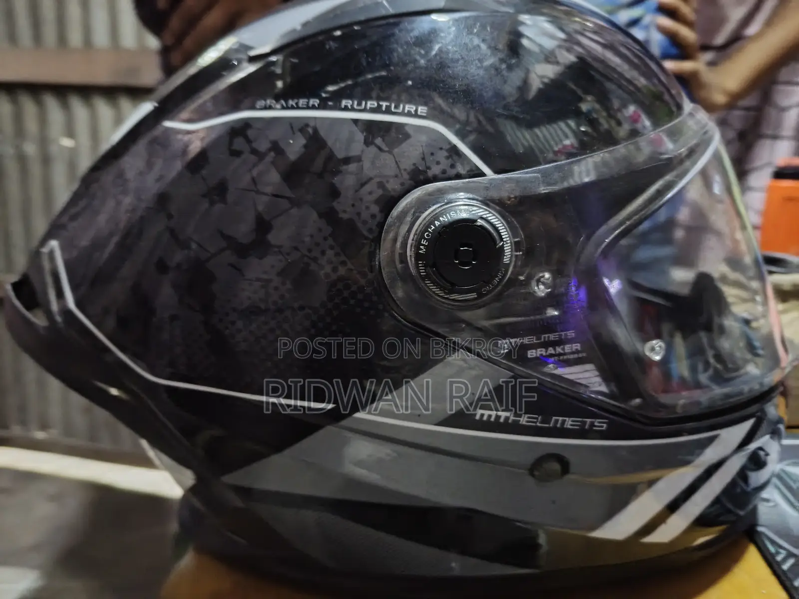 MT Breker Helmet
