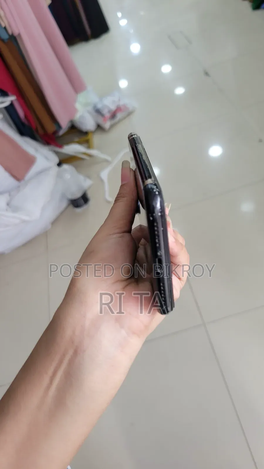 অ্যাপল আইফোন এক্সআর ১২৮ জিবি ব্ল্যাক