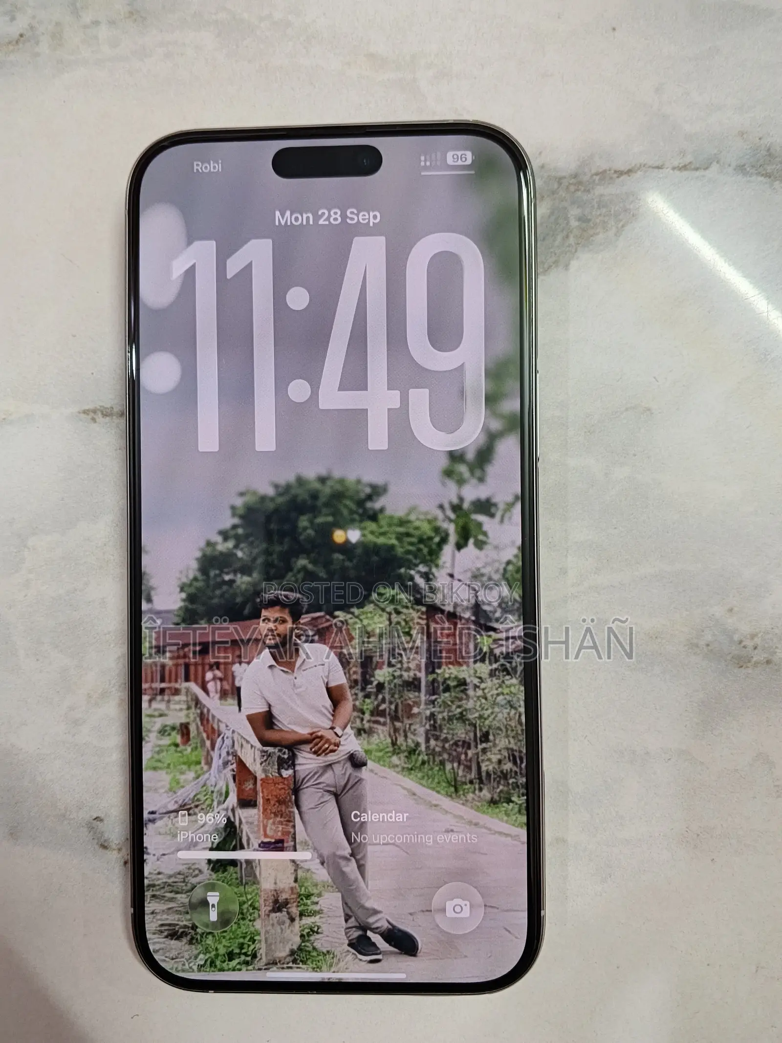 অ্যাপল আইফোন ১৬ প্রো ম্যাক্স ২৫৬ জিবি সাদা