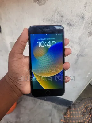 Apple iPhone 8 Plus 64 GB Black