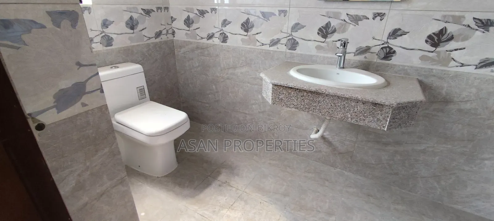 3 Bedroom Apartment in Central Road for sale