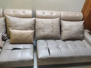 Sofa Set, Tabli