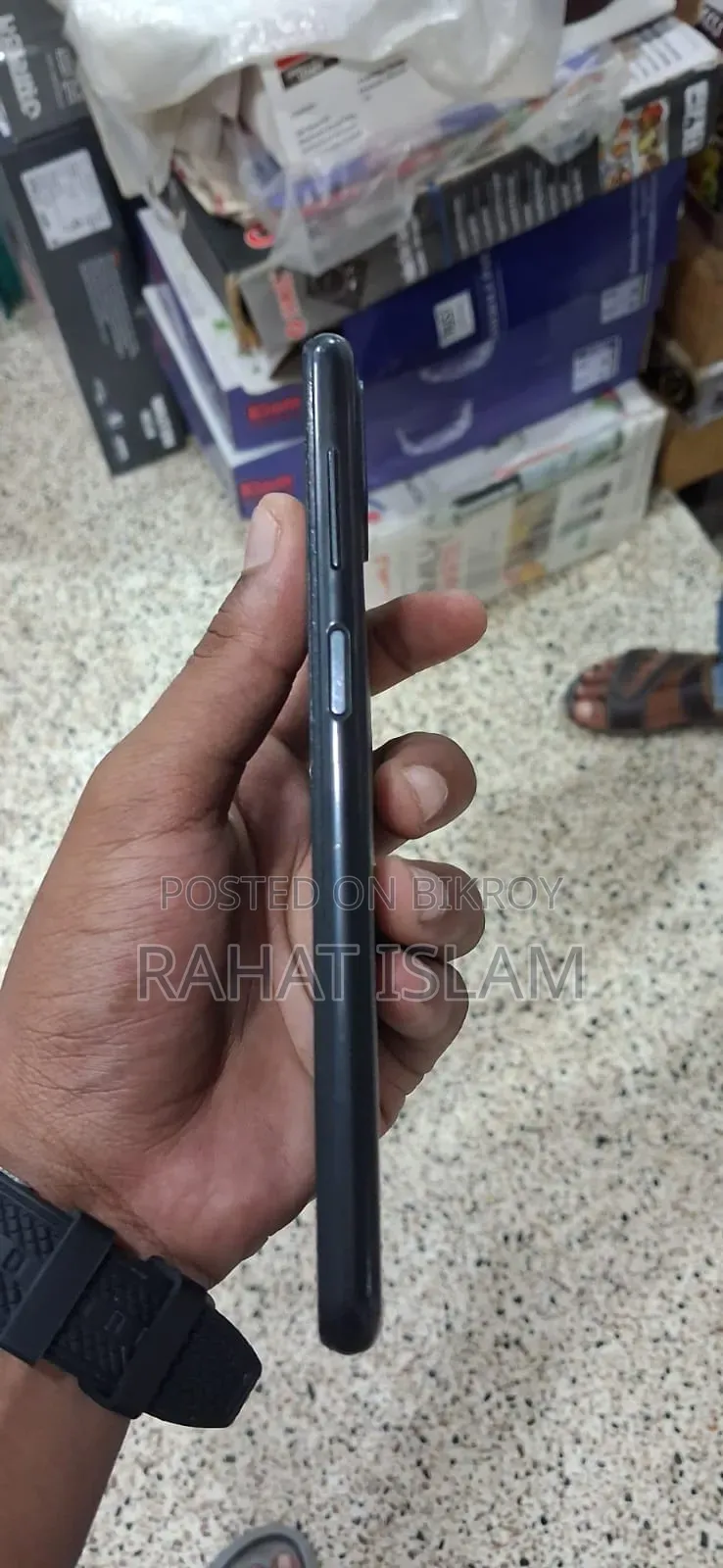 স্যামসাং গ্যালাক্সি এ১২ ৬৪ জিবি ব্ল্যাক