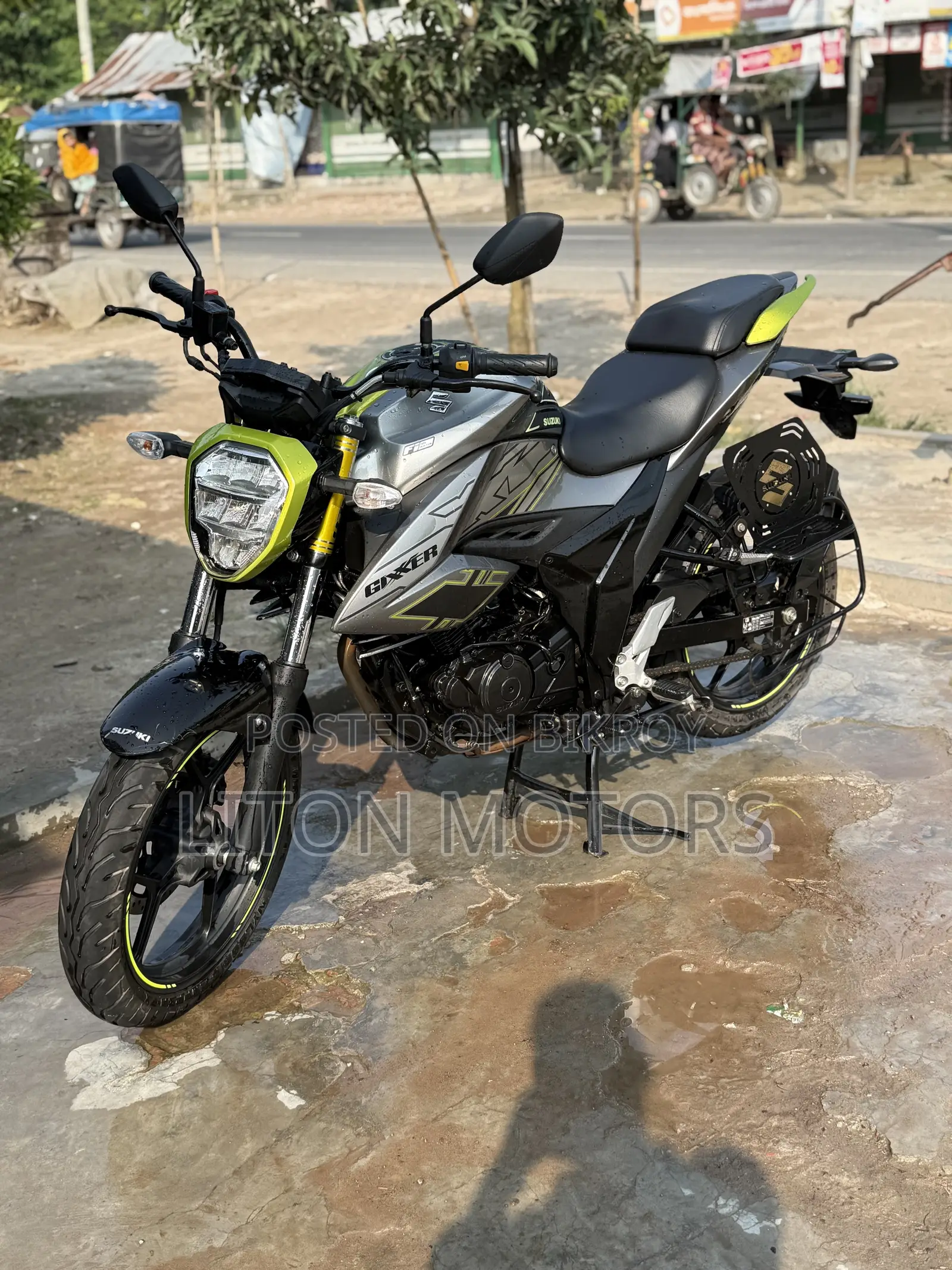 সুজুকি জিক্সার ২০২৫ সিলভার