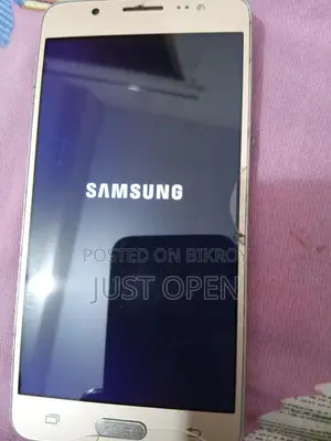 Samsung Galaxy J2 8 GB Gold