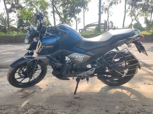 ইয়ামাহা এফজেডএস ভি৩ ২০১৯ নীল