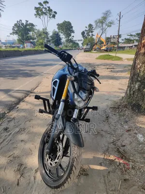 ইয়ামাহা এফজেডএস ভি৩ ২০১৯ নীল