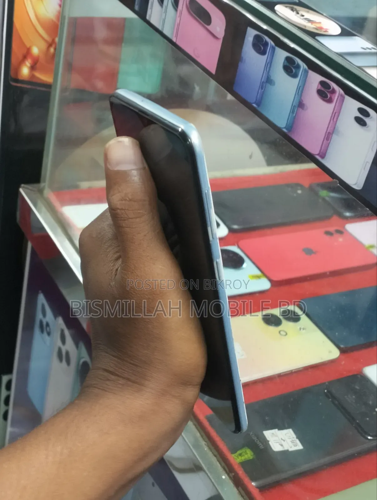 স্যামসাং গ্যালাক্সি এ৫০ ৬৪ জিবি সাদা