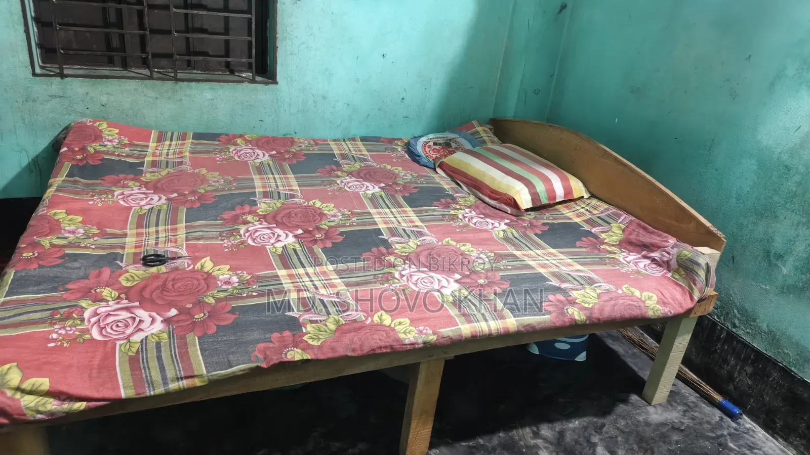 Emergency single bed for sale, 5 feet / 7 feet
