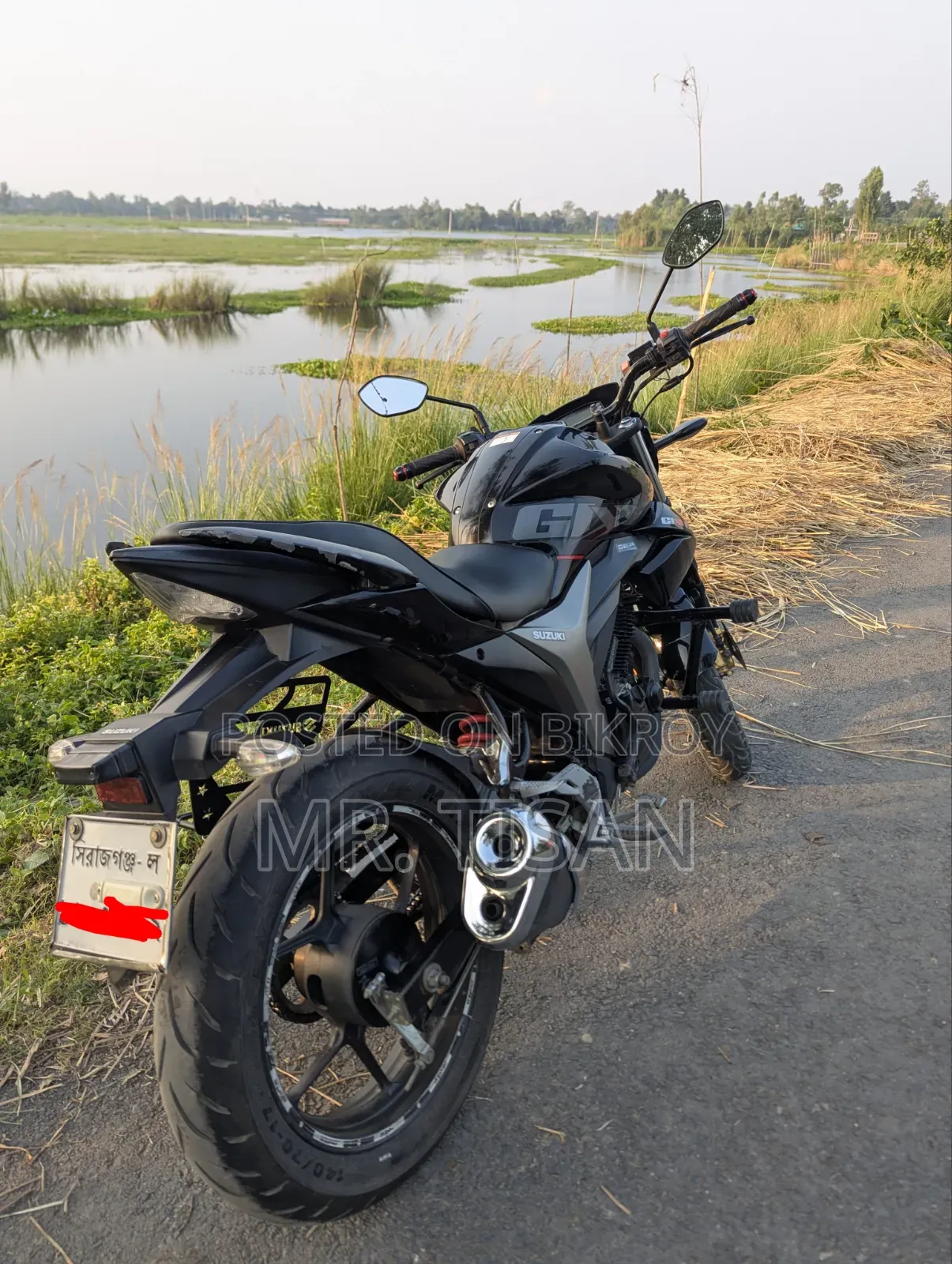সুজুকি জিক্সার ২০২২ ব্ল্যাক