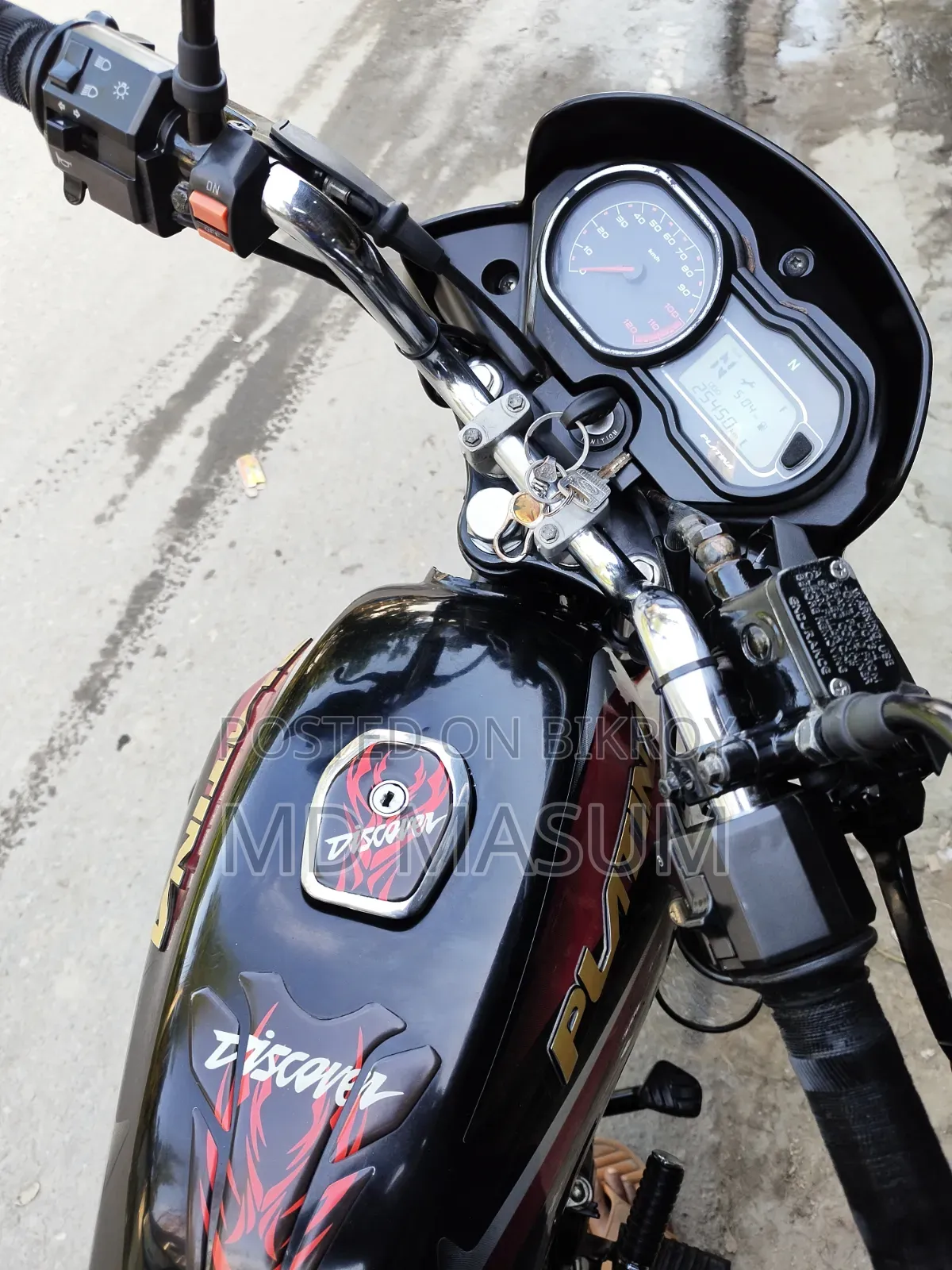 বাজাজ প্লাটিনা ১১০ এবিএস ২০২৪ রেড
