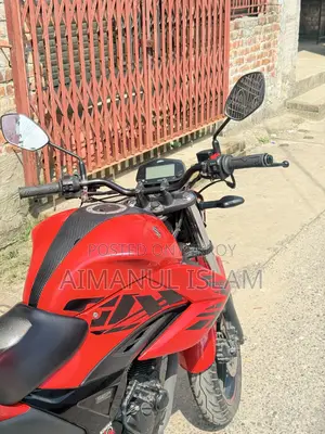 সুজুকি জিক্সার ২০২২ রেড