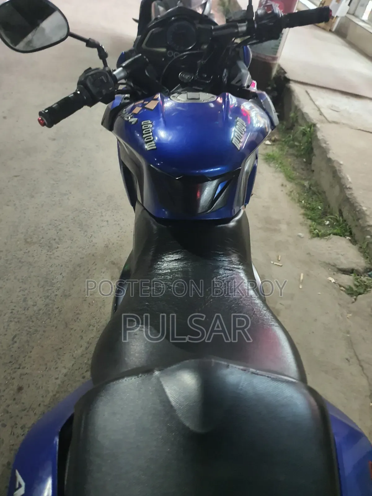 বাজাজ পালসার ১৫০ ২০১৯ নীল