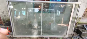 পুরাতন থাই দরজা