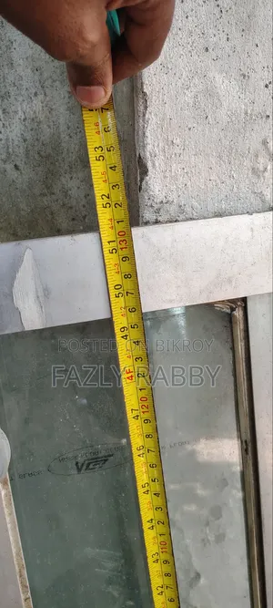 পুরাতন থাই দরজা