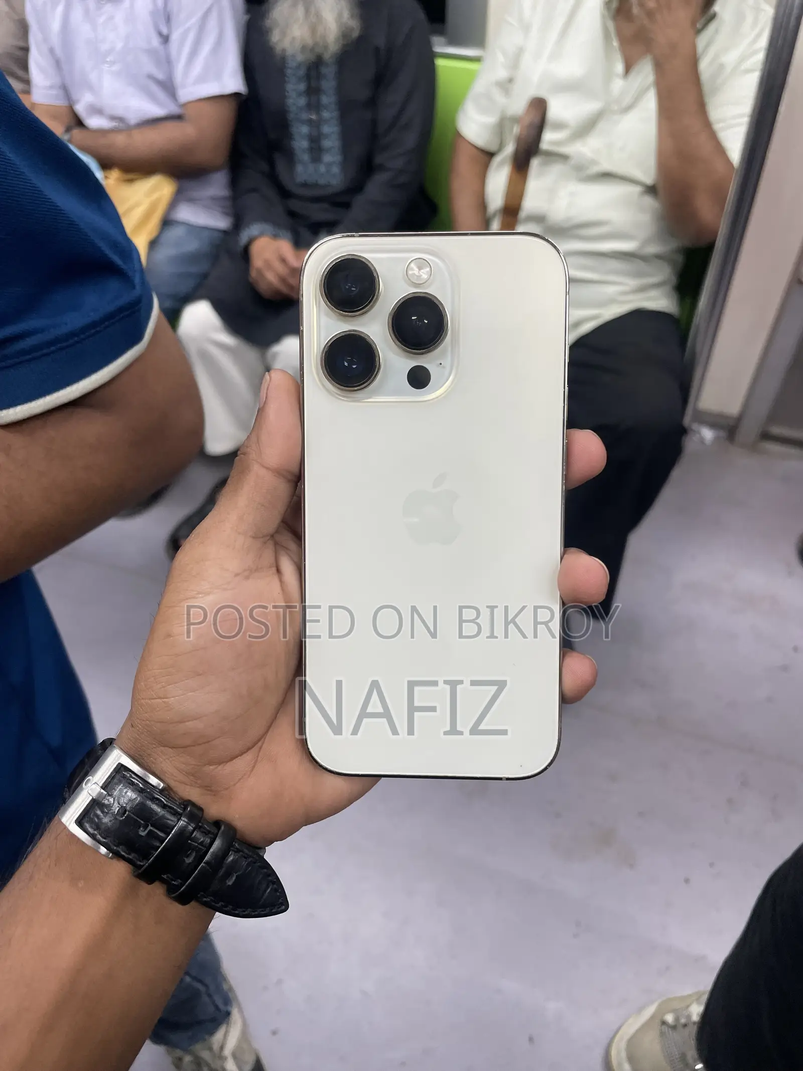 অ্যাপল আইফোন ১৪ প্রো ২৫৬ জিবি গোল্ড
