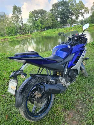 ইয়ামাহা আর১ ২০১৭ নীল