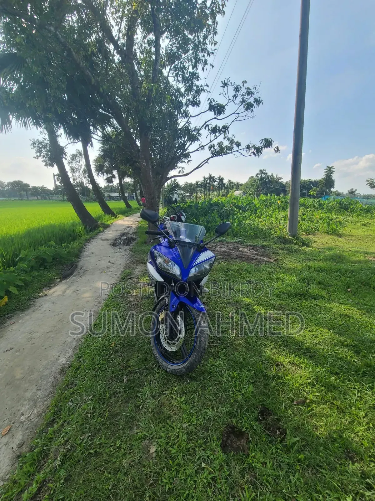 ইয়ামাহা আর১ ২০১৭ নীল