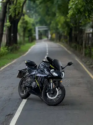 CFMoto 250SR 2025 Black