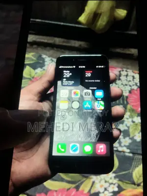 অ্যাপল আইফোন ৮ ৬৪ জিবি ব্ল্যাক