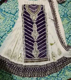 Woman's Gown With Half Sleeve Cotti