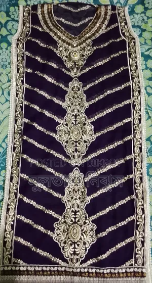 Woman's Gown With Half Sleeve Cotti