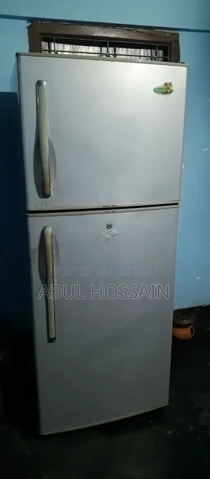 একটি বড় ফ্রিজ বিক্রি করা হবে ৩৪০ লিটার
