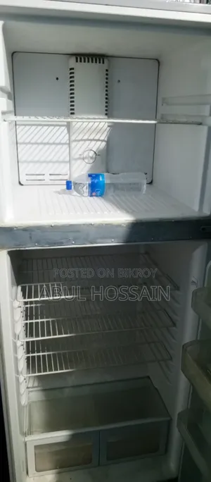 একটি বড় ফ্রিজ বিক্রি করা হবে ৩৪০ লিটার