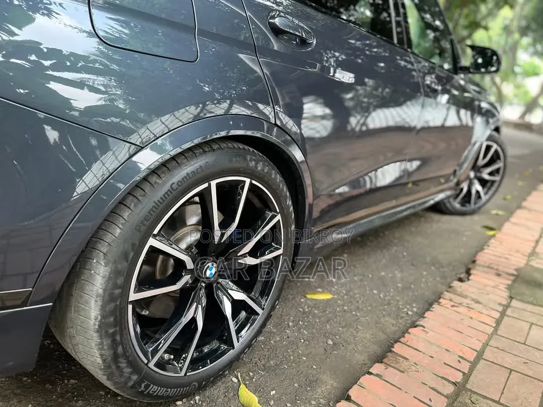 BMW X7 xDrive40i 2021 Gray