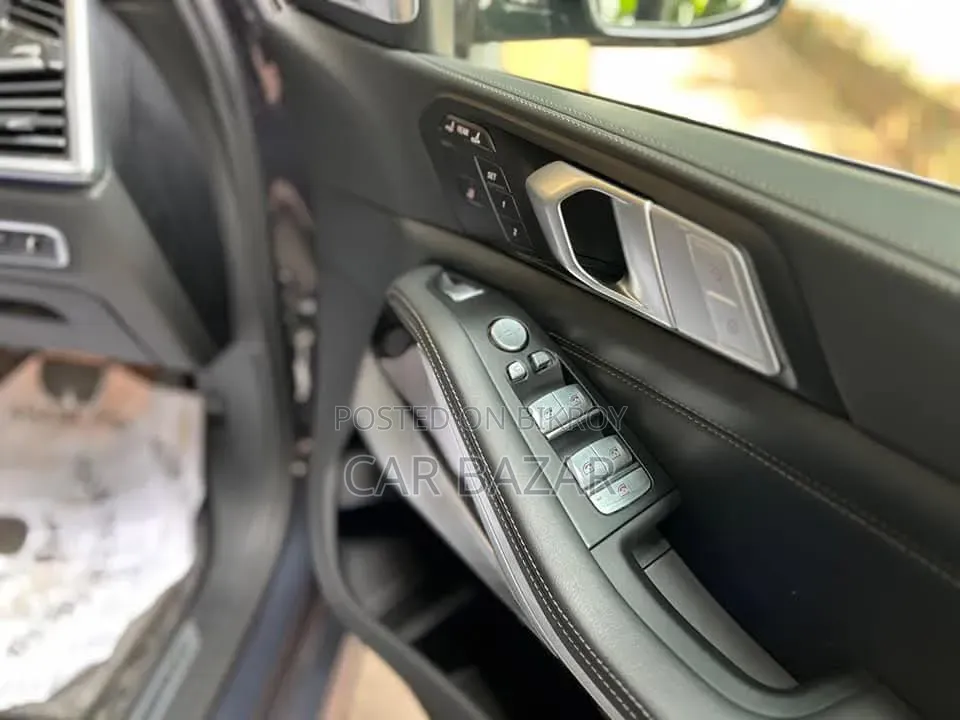 BMW X7 xDrive40i 2021 Gray