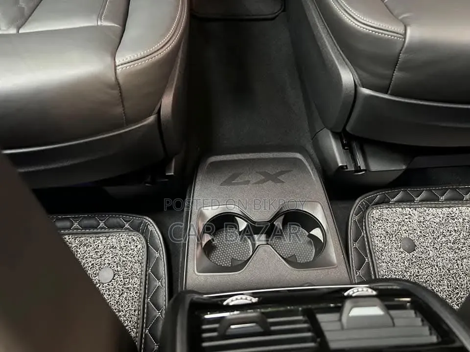 BMW X7 xDrive40i 2021 Gray