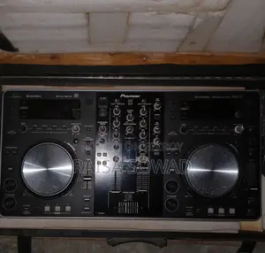 Pioneer XDJ R1