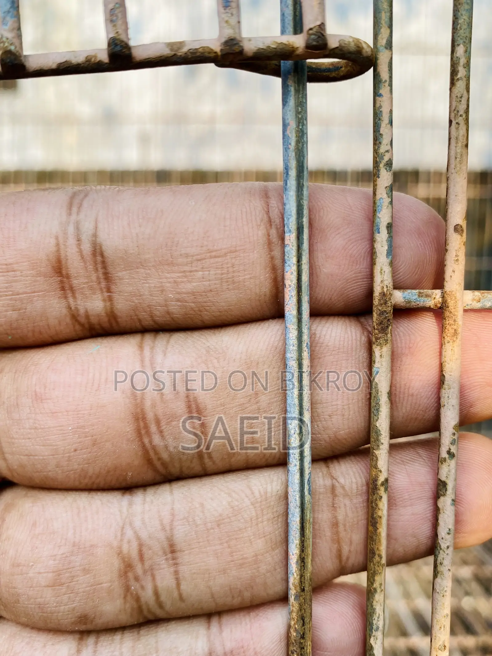 ২ ফুট বাই ২.৫ ফুট খাঁচা