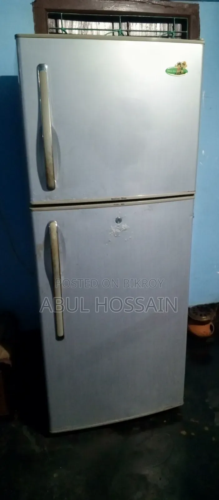 একটি বড় ফ্রিজ বিক্রি করা হবে ৩৪০ লিটার