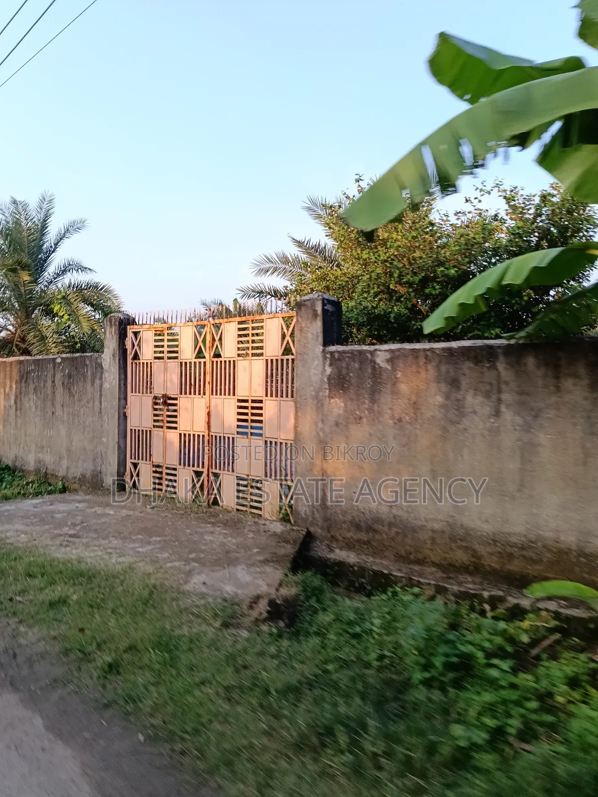 Sector-27, South/East Corner 5 Katha Plot Sale