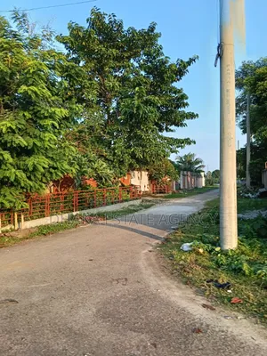 Sector-8, Road-402, East Facing 5 Katha Plot Sale