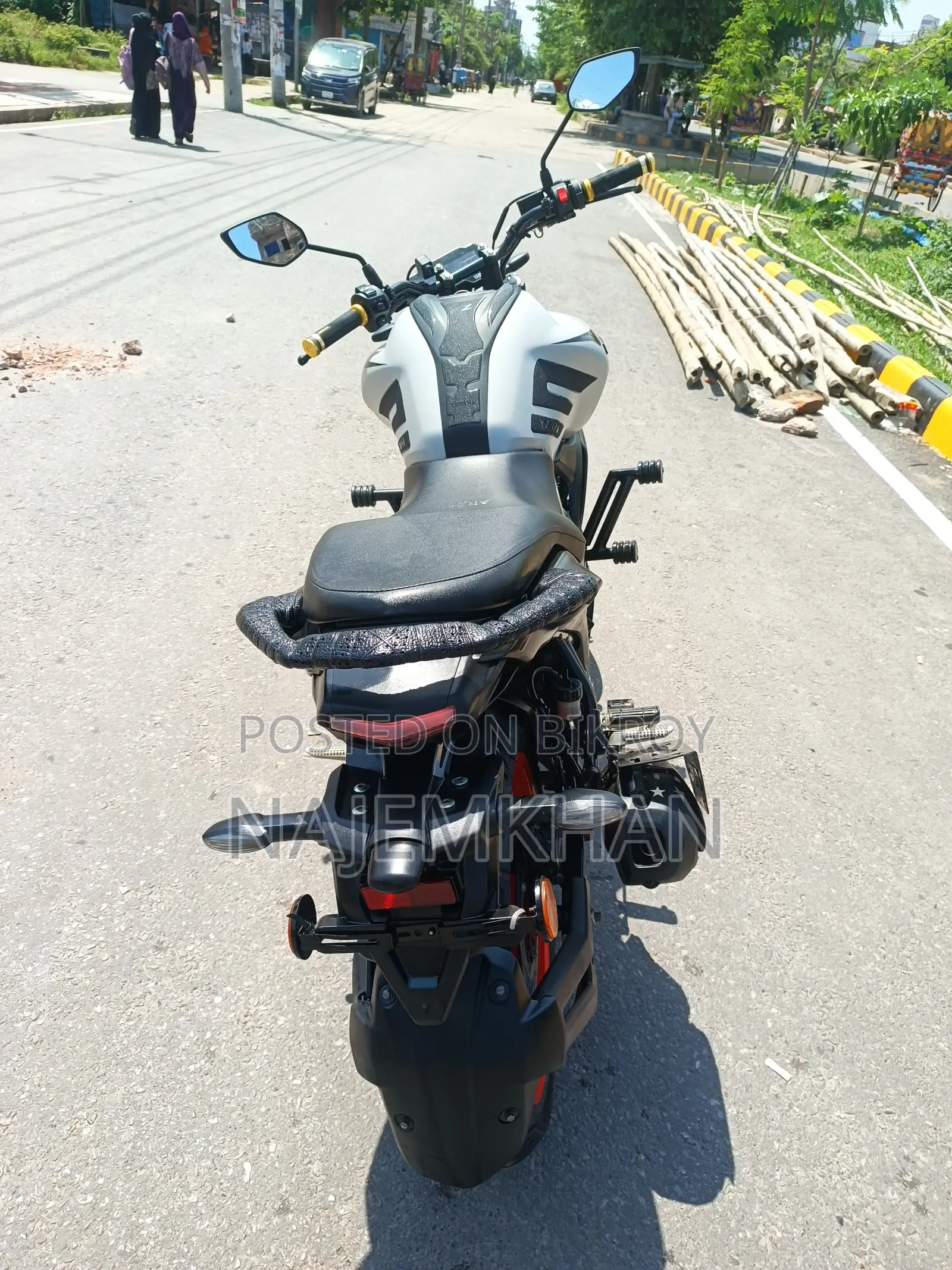 ইয়ামাহা এফজেডএস ভি৪ ২০২৬ সাদা